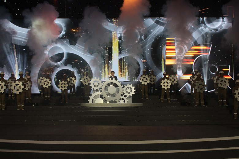 Chủ tịch Lê Thành Long thực hiện nghi thức bấm nút khởi động