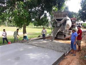 Nghe chuyện một giáo dân hiến 300 triệu đồng làm đường giao thông nông thôn